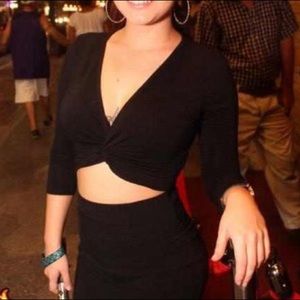 Black crop top with knot in the middle